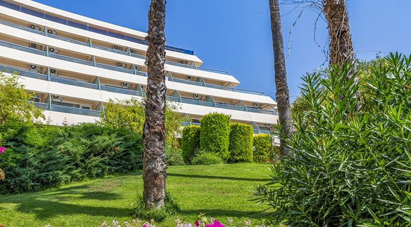 The Grand Blue Sky International Hotel