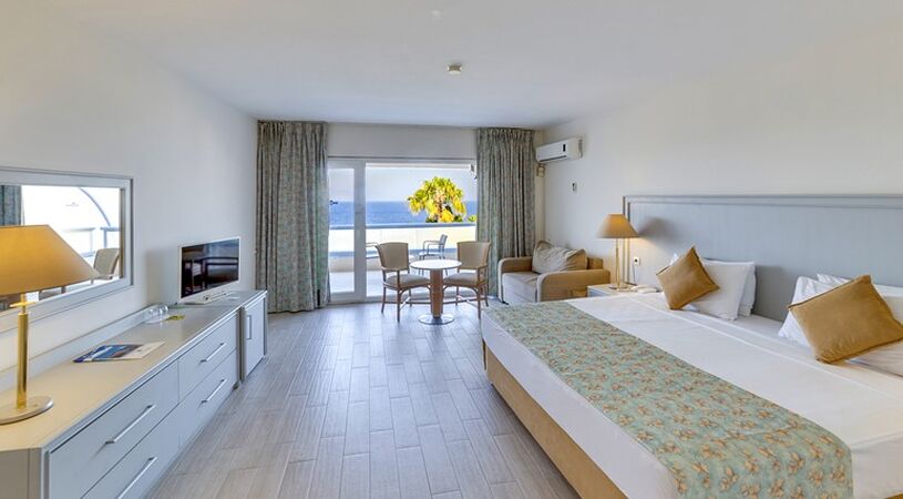 The Grand Blue Sky International Hotel