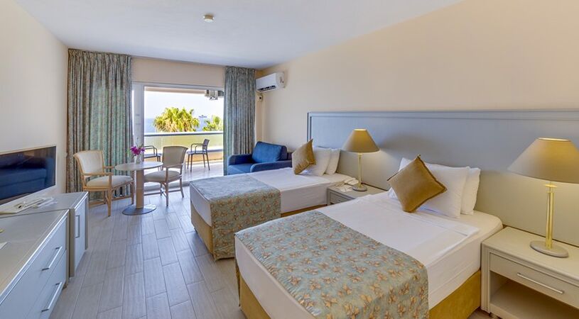 The Grand Blue Sky International Hotel